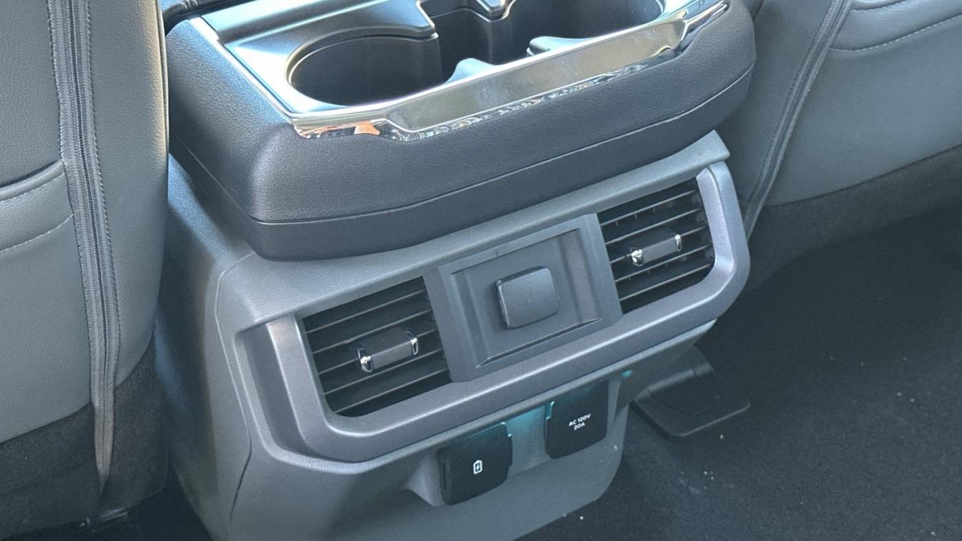 2025 Ford F-150 Lightning 1FTVW3L75SWG05582