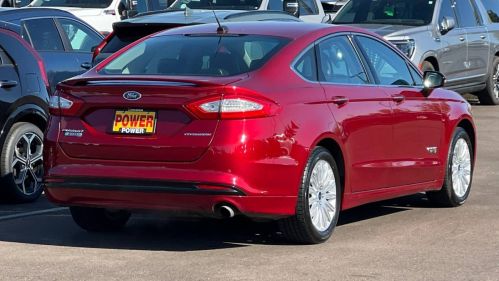 2014 Ford Fusion Energi - Images - 4