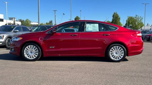 2014 Ford Fusion Energi - Images - 7