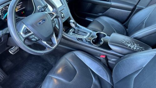 2014 Ford Fusion Energi - Images - 10