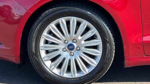 2014 Ford Fusion Energi - Images - 25