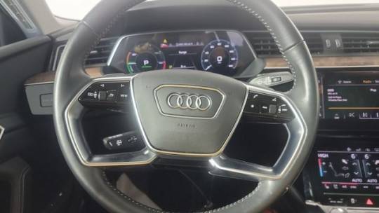 2020 Audi e-tron WA12ABGEXLB033013