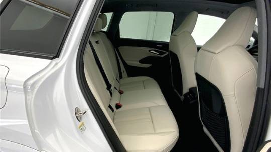 2025 Audi Q6 e-tron WA124BGF9SA028454