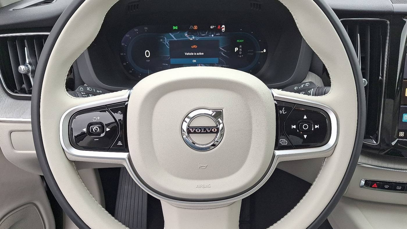 2025 Volvo XC60 YV4H60RC6S1204228