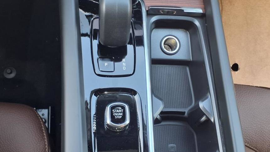 2025 Volvo XC60 YV4H60RC2S1208843