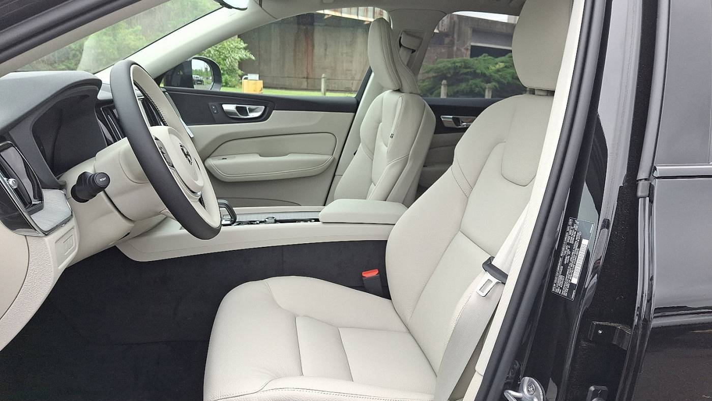 2025 Volvo XC60 YV4H60RC6S1204228