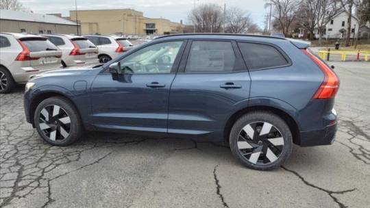 2025 Volvo XC60 YV4H60RC2S1208843