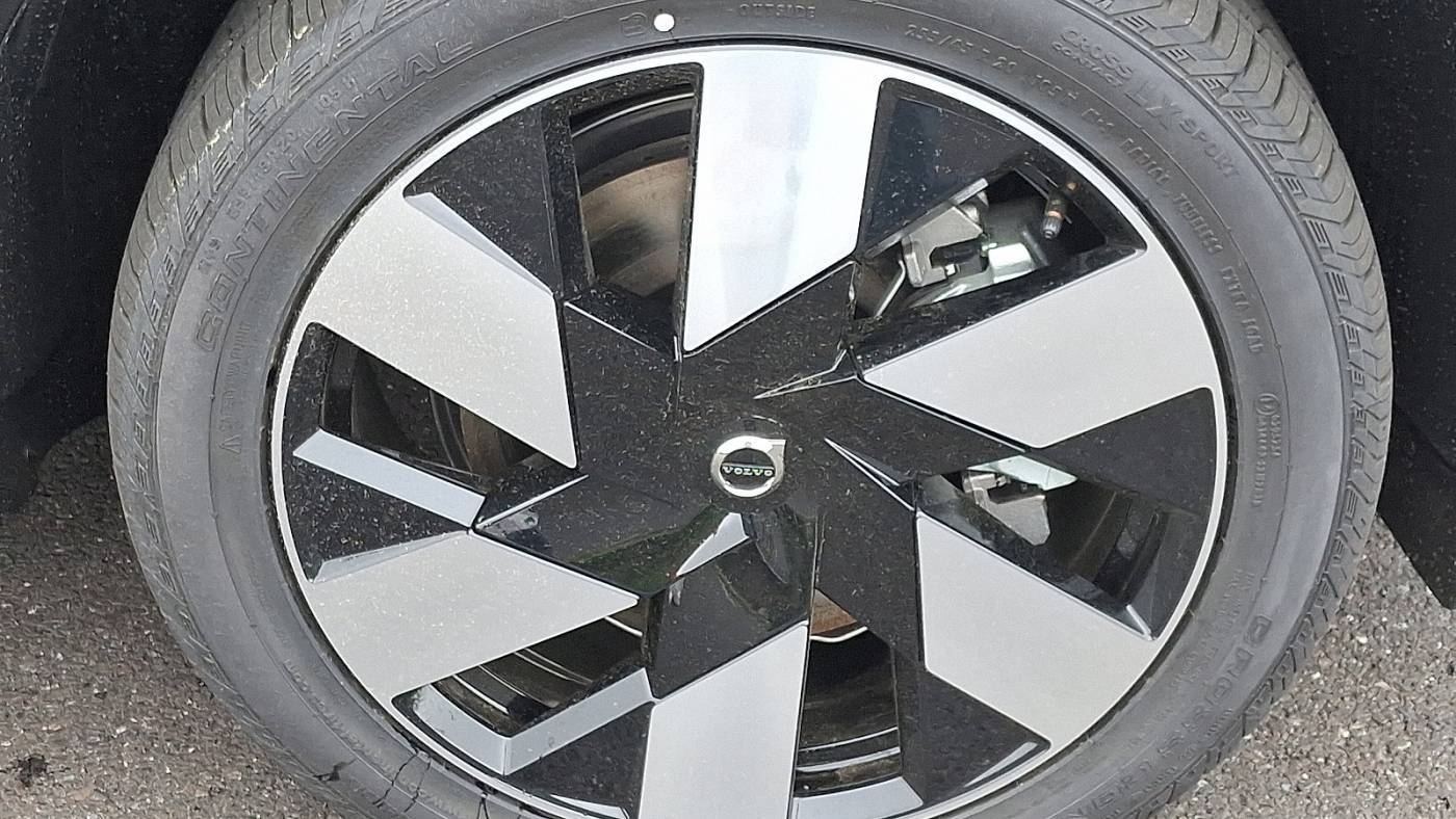 2025 Volvo XC60 YV4H60RC6S1204228