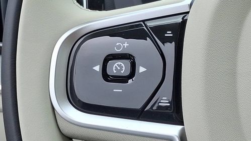 2025 Volvo XC60 YV4H60RC6S1204228