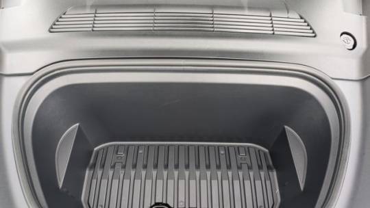 2023 Tesla Model Y 7SAYGDEEXPF624400