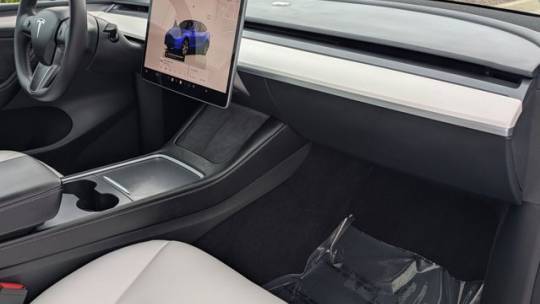 2023 Tesla Model Y 7SAYGDEEXPF624400
