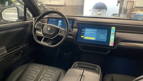 2025 Rivian R1S 7PDSGBBA2SN062472