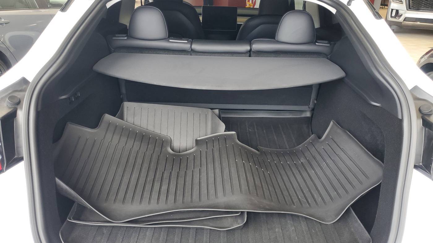 2024 Tesla Model Y 7SAYGDEE5RA319046