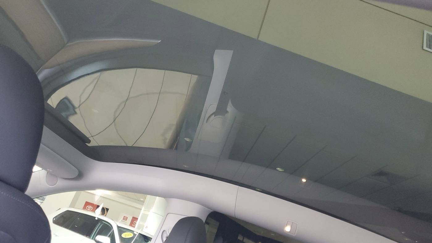 2024 Tesla Model Y 7SAYGDEE5RA319046