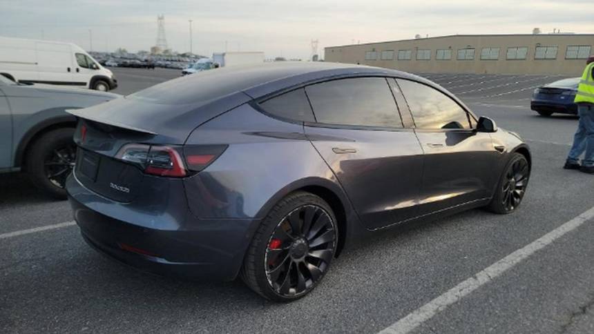 2022 Tesla Model 3 5YJ3E1EC2NF240232