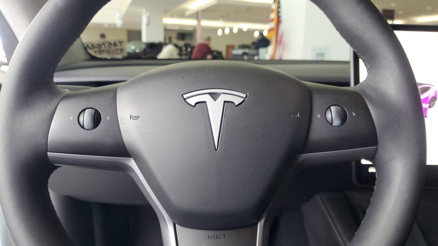 2024 Tesla Model Y 7SAYGDEE5RA319046