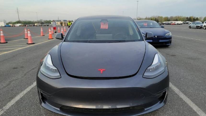 2022 Tesla Model 3 5YJ3E1EC2NF240232