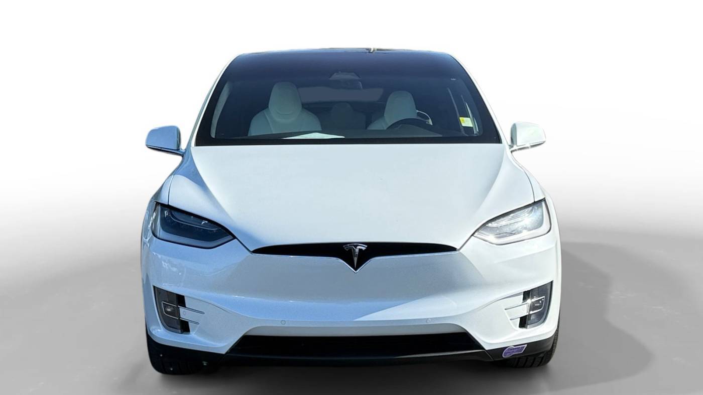 2018 Tesla Model X 5YJXCDE21JF136292