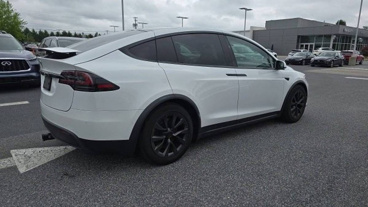 2022 Tesla Model X - Images - 6