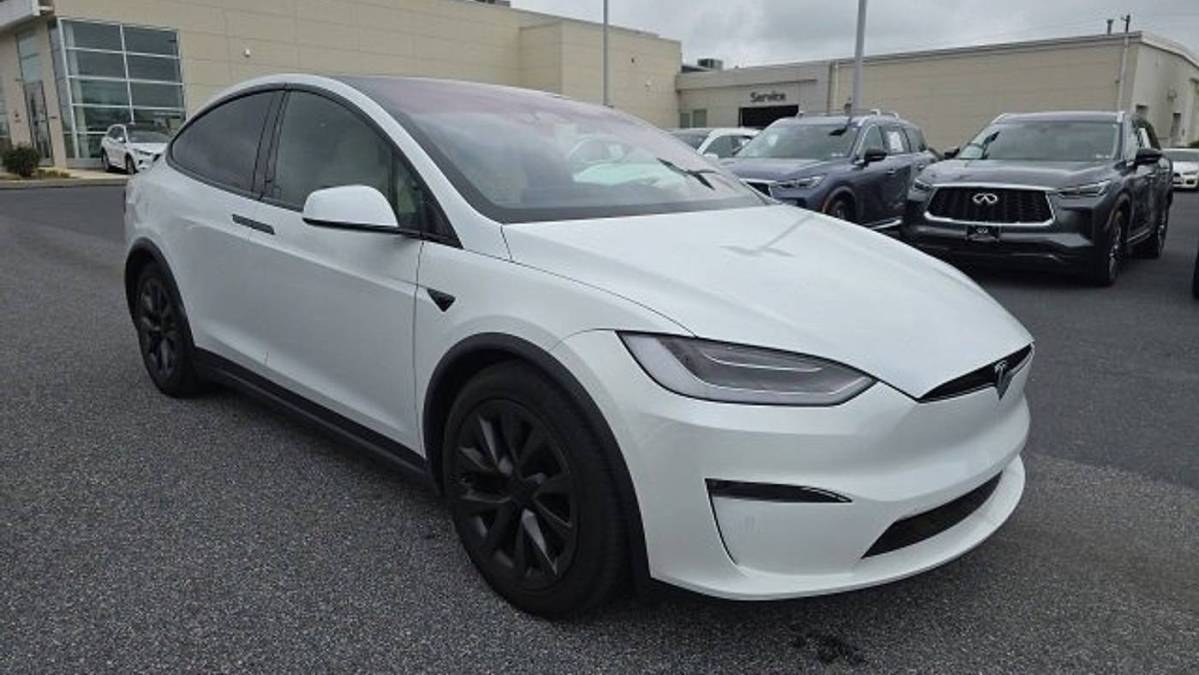 2022 Tesla Model X - Images - 7