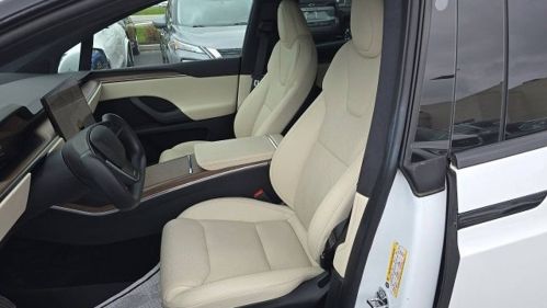 2022 Tesla Model X - Images - 8