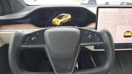 2022 Tesla Model X - Images - 9