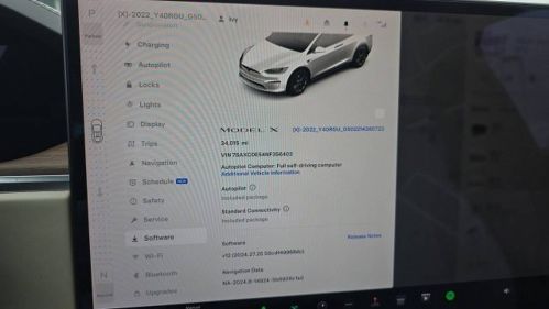 2022 Tesla Model X - Images - 12