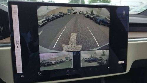 2022 Tesla Model X - Images - 14