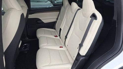 2022 Tesla Model X - Images - 15