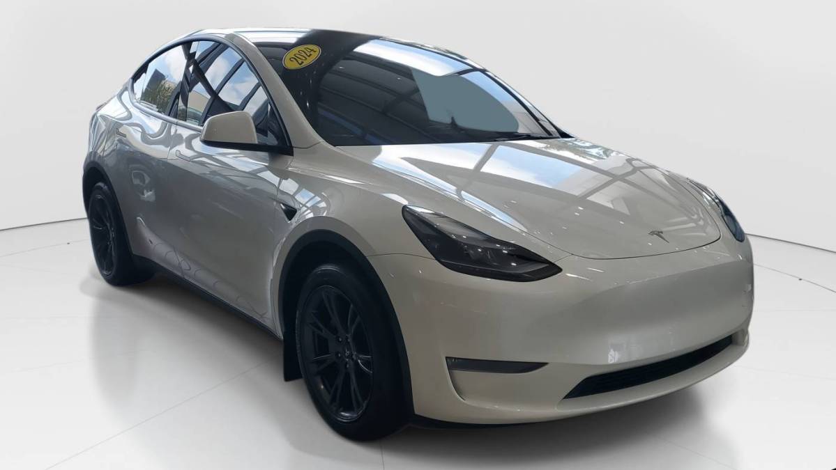 2024 Tesla Model Y 7SAYGDEE5RA319046