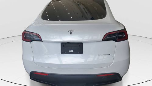 2024 Tesla Model Y 7SAYGDEE5RA319046