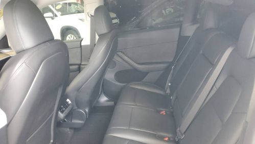 2024 Tesla Model Y 7SAYGDEE5RA319046