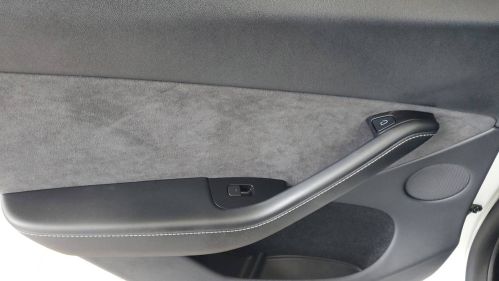 2024 Tesla Model Y 7SAYGDEE5RA319046