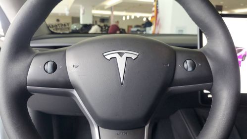 2024 Tesla Model Y 7SAYGDEE5RA319046