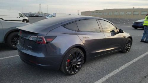 2022 Tesla Model 3 5YJ3E1EC2NF240232