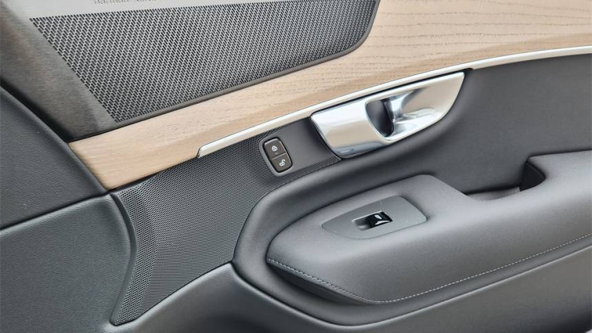 2025 Volvo XC90 YV4H60PB9S1374707