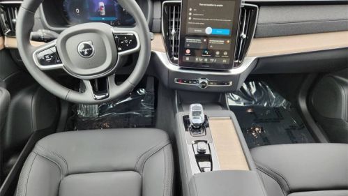 2025 Volvo XC90 YV4H60PB9S1374707