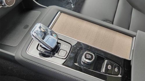 2025 Volvo XC90 YV4H60PB9S1374707