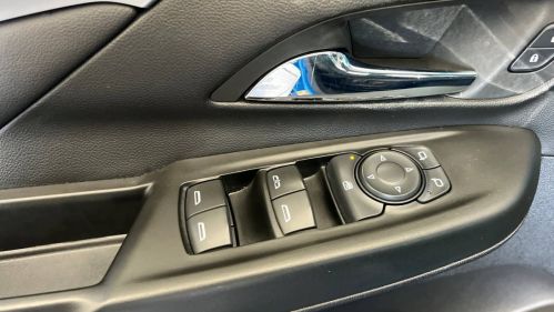 2022 Chevrolet Bolt - Images - 11