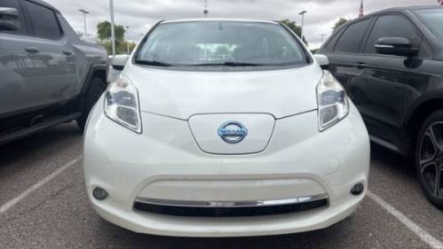 2015 Nissan LEAF - Images - 6