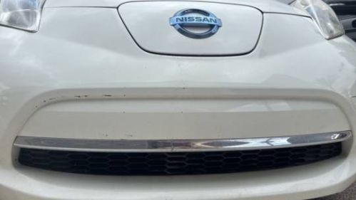 2015 Nissan LEAF - Images - 17