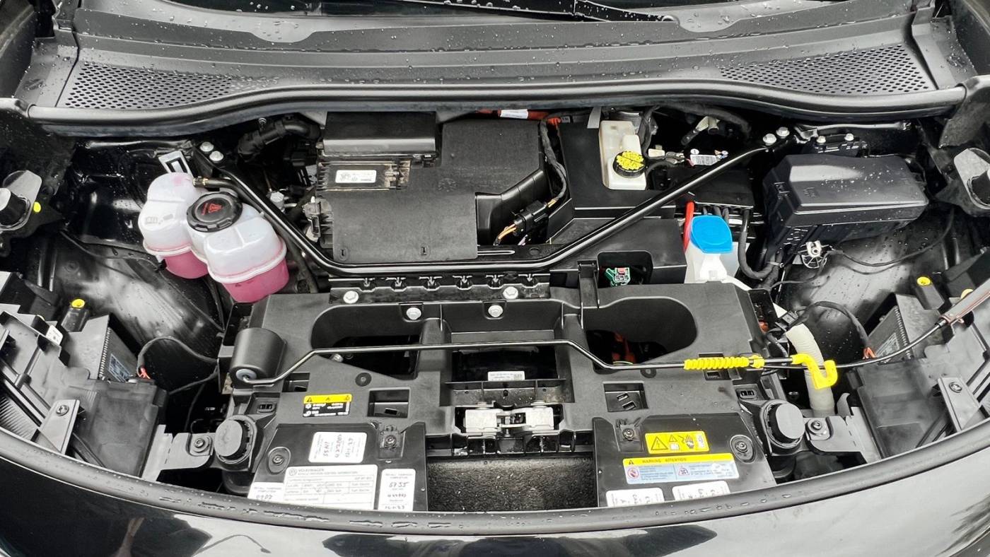 2021 Volkswagen ID.4 WVGDMPE25MP011898