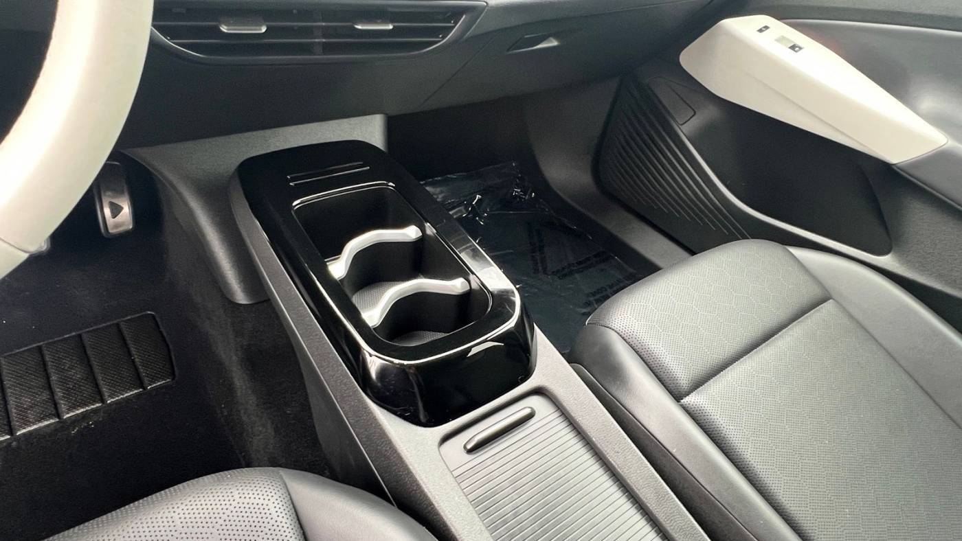 2021 Volkswagen ID.4 WVGDMPE25MP011898