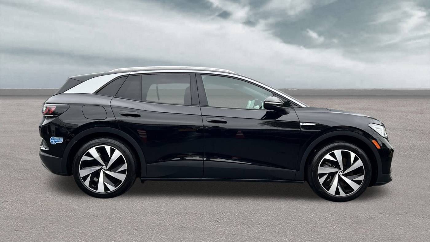 2021 Volkswagen ID.4 WVGDMPE25MP011898