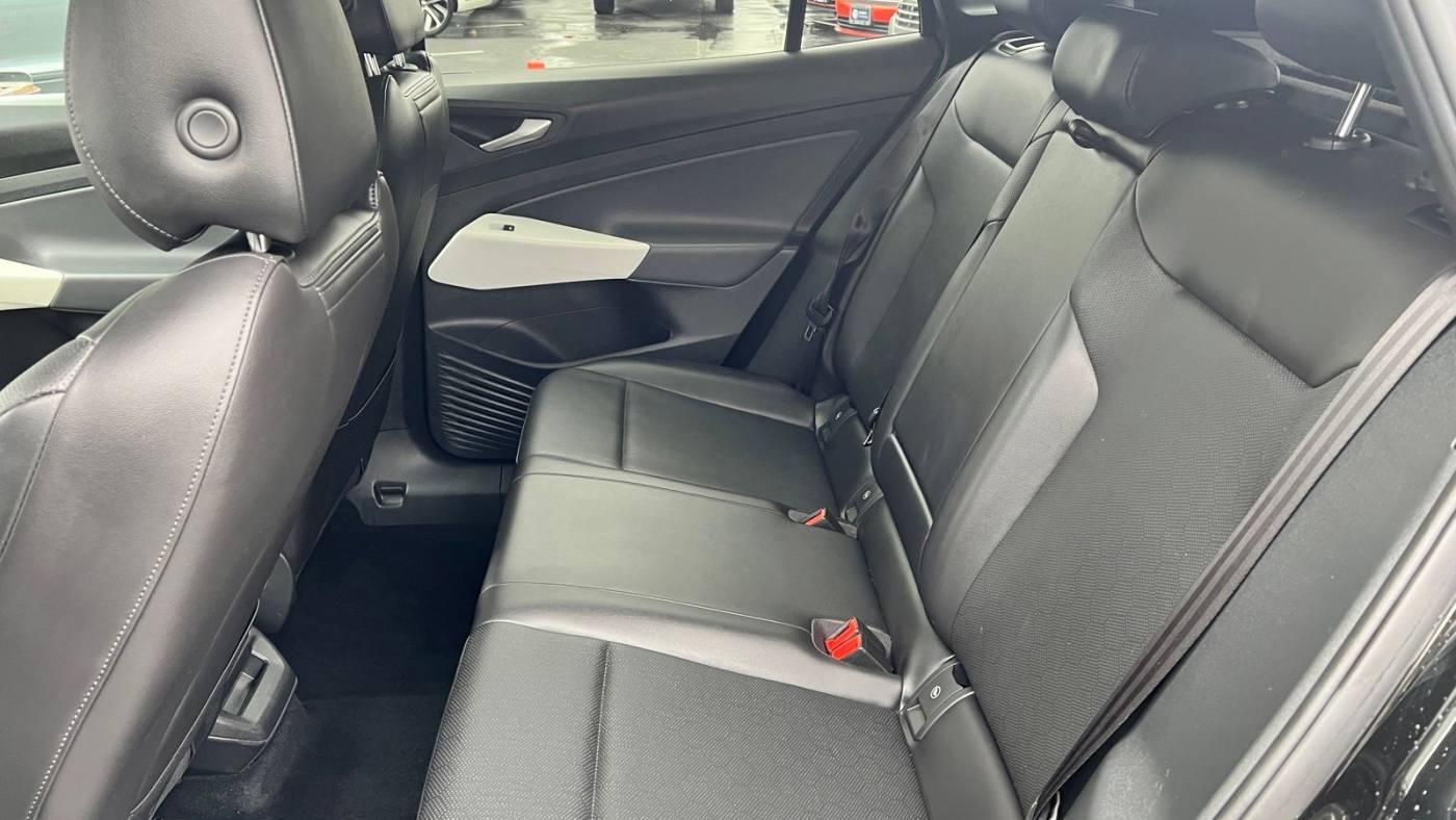 2021 Volkswagen ID.4 WVGDMPE25MP011898