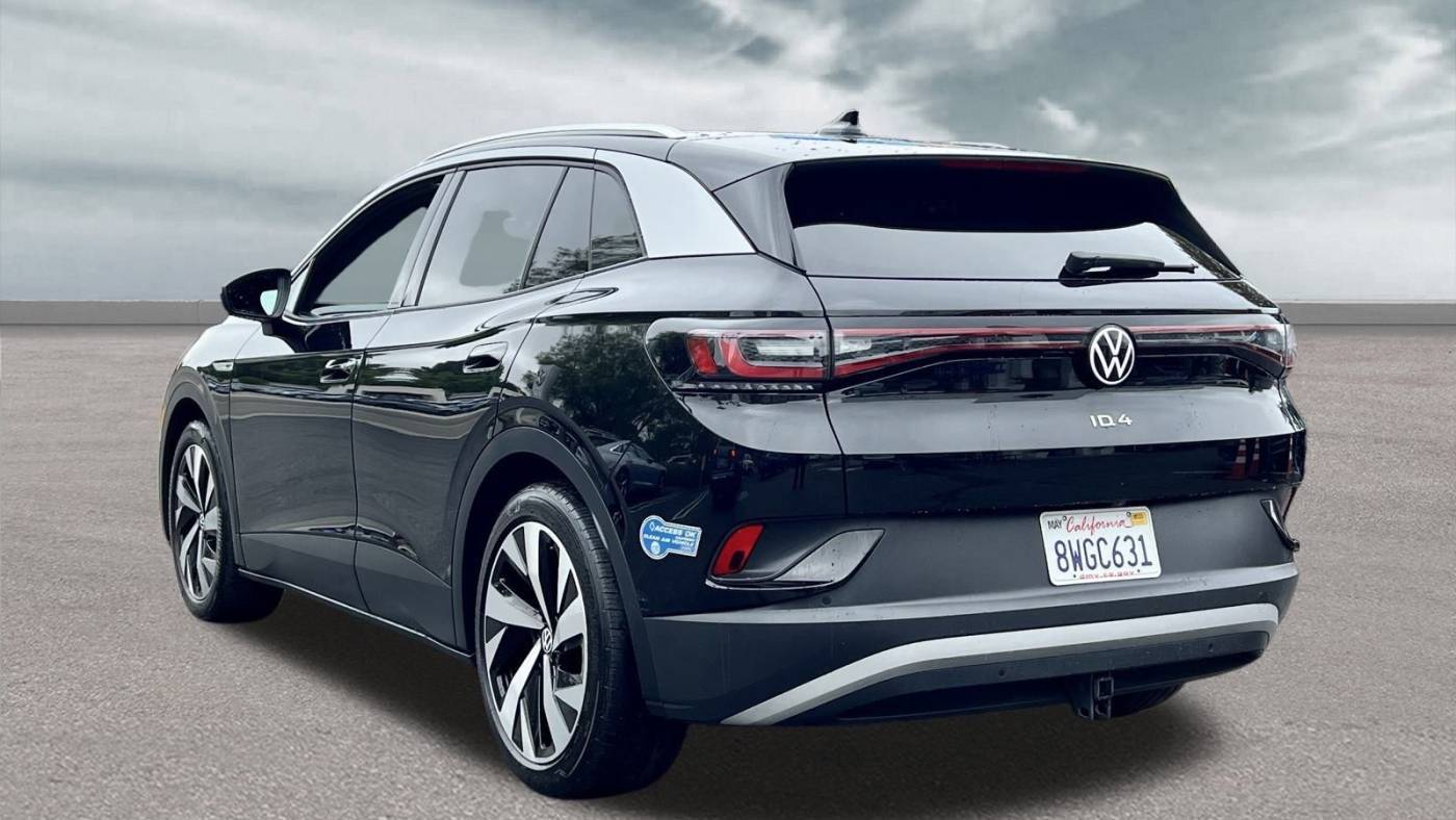 2021 Volkswagen ID.4 WVGDMPE25MP011898