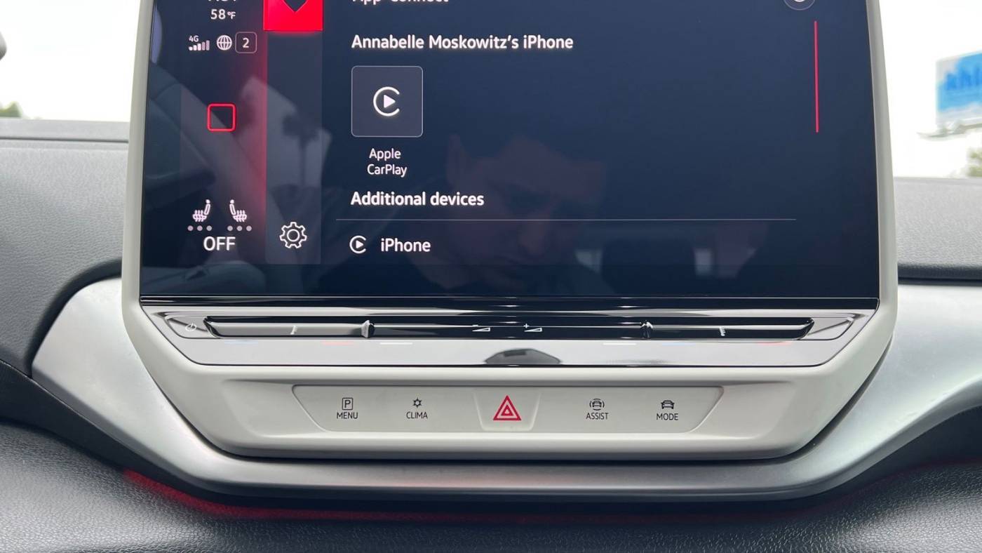 2021 Volkswagen ID.4 WVGDMPE25MP011898