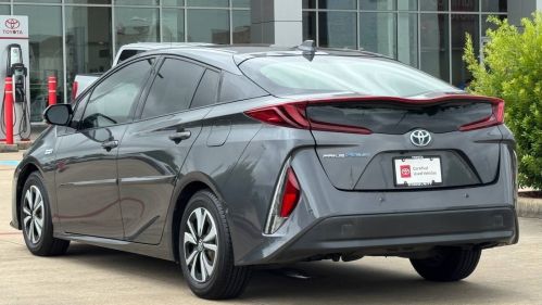 2017 Toyota Prius Prime - Images - 14