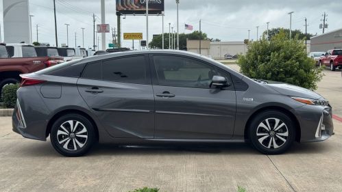 2017 Toyota Prius Prime - Images - 16