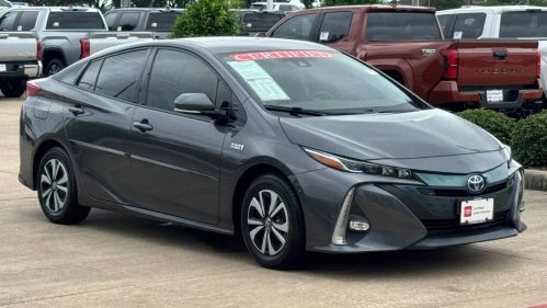 2017 Toyota Prius Prime - Images - 17